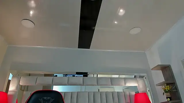 mariiahneedles online show from 10-19-25, 02:34