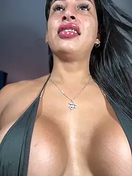 FitnessdollTS online show from 12-18-25, 01:39