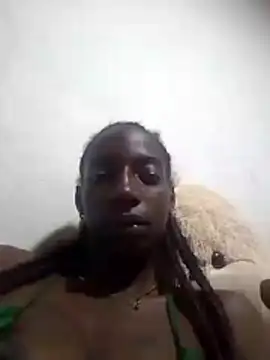 Snapshot of spicycouplex chatting on 11-12-25, 02:23 spicycouplex online show from 11-12-25, 02:23