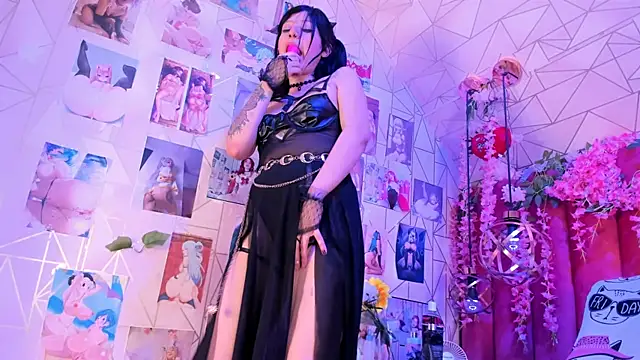 Alicebenett online show from 10-07-25, 09:12