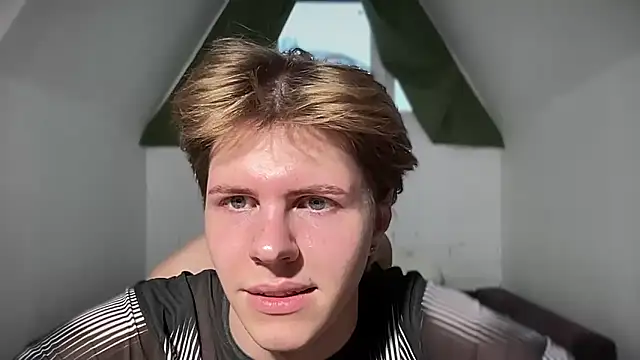 Snapshot of Nick_Win chatting on 01-17-25, 10:11 Nick Win online show from 01-17-25, 10:11