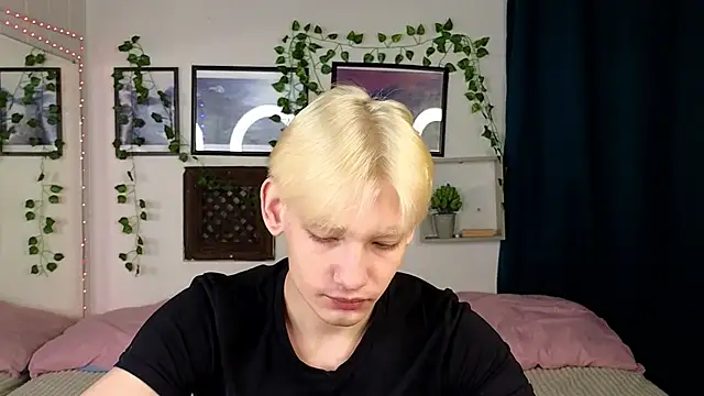 Snapshot of Nick_Win chatting on 01-31-25, 10:31 Nick Win online show from 01-31-25, 10:31