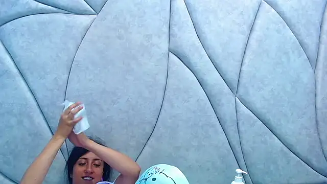 Cameron cutte online show from 02-25-25, 09:53