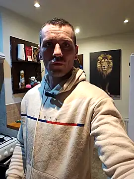 Snapshot of Aian09 chatting on 03-04-25, 09:40 Aian09 online show from 03-04-25, 09:40