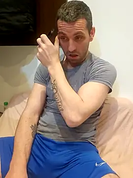 Snapshot of Aian09 chatting on 03-16-25, 03:36 Aian09 online show from 03-16-25, 03:36