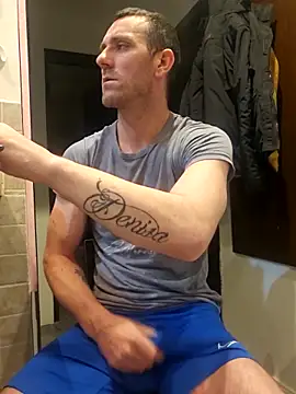 Snapshot of Aian09 chatting on 03-16-25, 06:42 Aian09 online show from 03-16-25, 06:42