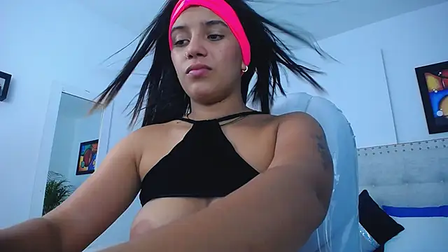 Chiqui milk  online show from 01-27-25, 11:00