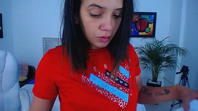 Chiqui milk  online show from 01-30-25, 07:04