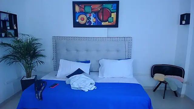 Chiqui milk  online show from 02-13-25, 07:21