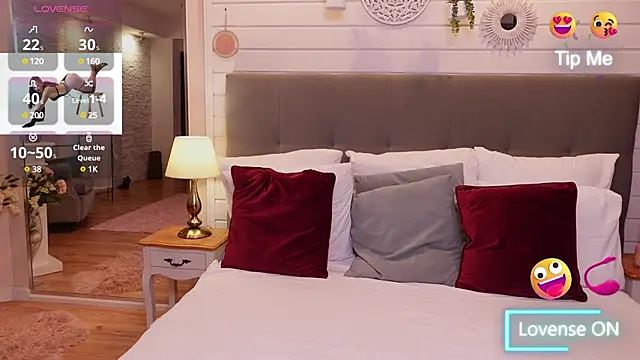 Snapshot of LinaReese chatting on 03-18-25, 09:42 LinaReese online show from 03-18-25, 09:42