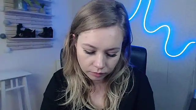 holly xglam online show from 01-02-25, 10:16