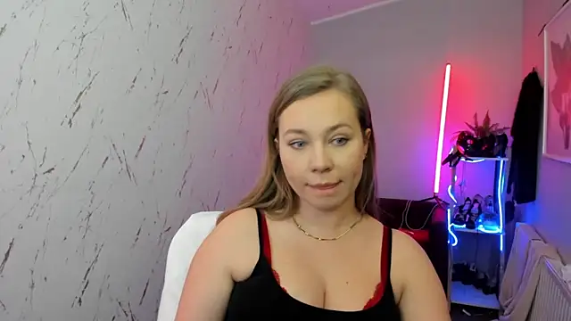 holly xglam online show from 01-16-26, 08:24