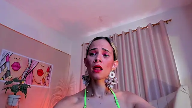 SkiinnyAna online show from 02-03-25, 07:42