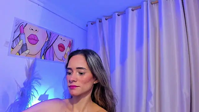 SkiinnyAna online show from 05-17-26, 07:43