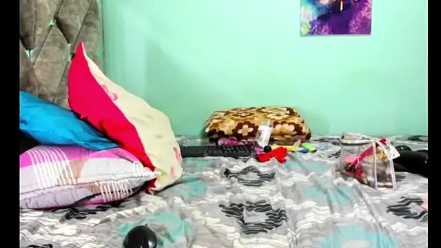 Snapshot of Evilmichellts1 chatting on 09-30-25, 03:33 Evilmichellts1 online show from 09-30-25, 03:33