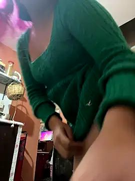 Snapshot of PurpleHaze17 chatting on 10-08-25, 06:05 PurpleHaze17 online show from 10-08-25, 06:05