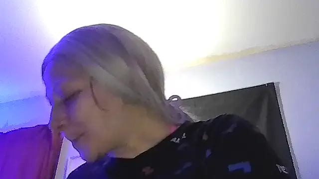 badcookie221 online show from 06-03-26, 04:23