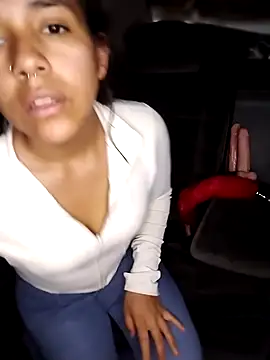 Snapshot of loveHoney02 chatting on 03-05-26, 08:38 loveHoney02 online show from 03-05-26, 08:38