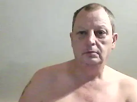 Snapshot of chubbybear2cum chatting on 12-26-24, 12:05 chubbybear2cum online show from 12-26-24, 12:05