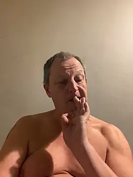 Snapshot of chubbybear2cum chatting on 10-04-25, 11:25 chubbybear2cum online show from 10-04-25, 11:25