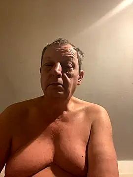 Snapshot of chubbybear2cum chatting on 10-06-25, 07:06 chubbybear2cum online show from 10-06-25, 07:06