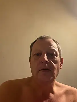 Snapshot of chubbybear2cum chatting on 10-25-25, 04:42 chubbybear2cum online show from 10-25-25, 04:42