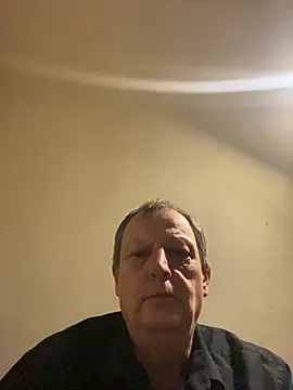 Snapshot of chubbybear2cum chatting on 11-21-25, 03:05 chubbybear2cum online show from 11-21-25, 03:05