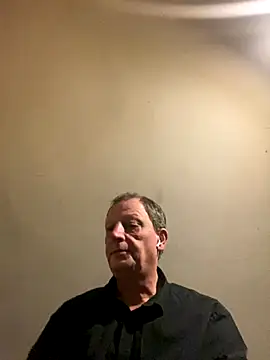 Snapshot of chubbybear2cum chatting on 11-22-25, 11:37 chubbybear2cum online show from 11-22-25, 11:37