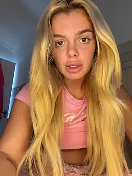 Snapshot of IrishTeenBarbie69 chatting on 06-09-26, 11:00 IrishTeenBarbie69 online show from 06-09-26, 11:00