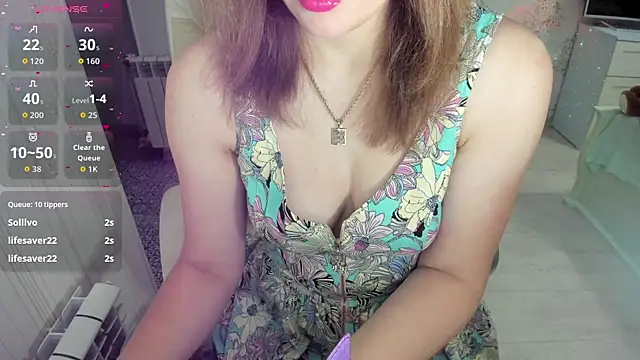 Snapshot of A_L_I_N_A chatting on 10-21-25, 09:37 A L I N A online show from 10-21-25, 09:37