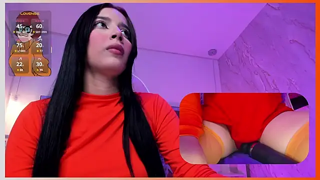 Snapshot of SweetieCloe_ chatting on 05-17-26, 08:49 SweetieCloe online show from 05-17-26, 08:49