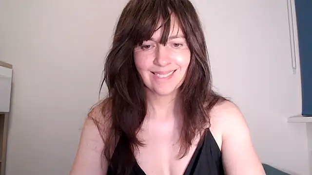 Ella Next Door online show from 03-23-26, 09:41