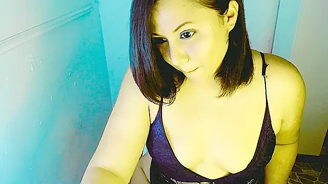 Snapshot of Camil2025 chatting on 09-08-25, 10:09 Camil2025 online show from 09-08-25, 10:09
