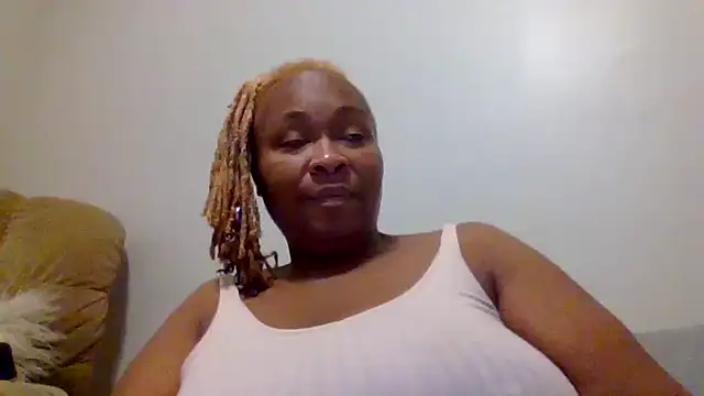 Snapshot of AllLeggs chatting on 12-16-24, 09:46 AllLeggs online show from 12-16-24, 09:46