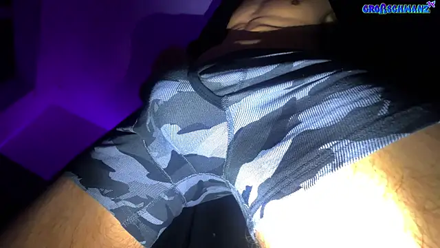 Snapshot of Deutscher_Gro8schwanz_88 chatting on 03-03-25, 07:17 Deutscher Gro8schwanz 88 online show from 03-03-25, 07:17