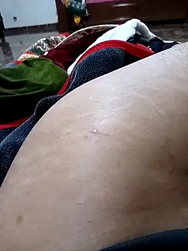 Snapshot of SambaedViewer chatting on 03-05-26, 04:25 SambaedViewer online show from 03-05-26, 04:25