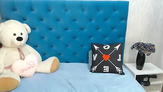 Snapshot of Sexy_MALIKKA chatting on 12-03-24, 09:55 Sexy MALIKKA online show from 12-03-24, 09:55