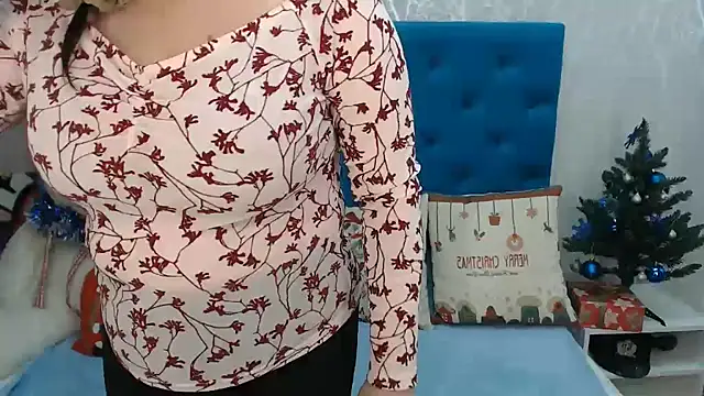 Snapshot of Sexy_MALIKKA chatting on 12-28-24, 03:37 Sexy MALIKKA online show from 12-28-24, 03:37