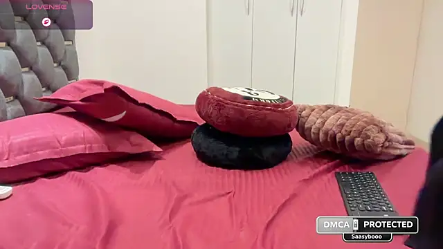 Snapshot of Unique-Beauty chatting on 05-02-26, 04:56 Unique-Beauty online show from 05-02-26, 04:56