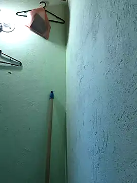 Snapshot of Selket11 chatting on 12-29-24, 10:03 Selket11 online show from 12-29-24, 10:03