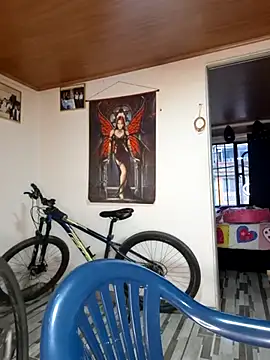 Snapshot of Selket11 chatting on 02-05-25, 10:55 Selket11 online show from 02-05-25, 10:55