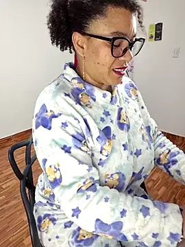 Snapshot of Selket11 chatting on 10-15-25, 10:15 Selket11 online show from 10-15-25, 10:15