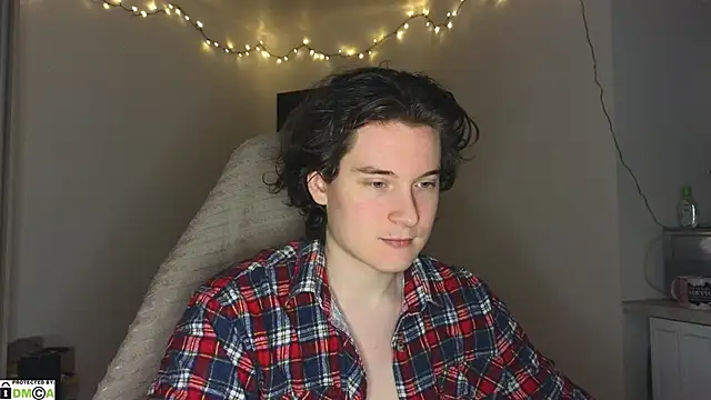 Snapshot of MoreRealAlex chatting on 10-22-25, 06:02 MoreRealAlex online show from 10-22-25, 06:02