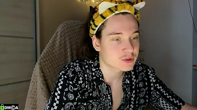 Snapshot of MoreRealAlex chatting on 02-06-26, 10:29 MoreRealAlex online show from 02-06-26, 10:29