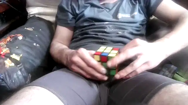 robeaulieu02 online show from 01-25-25, 04:24