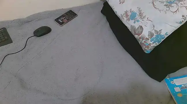 Snapshot of lella-0 chatting on 03-01-25, 10:02 lella-0 online show from 03-01-25, 10:02