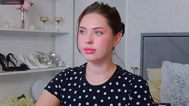 Alexyena online show from 12-03-24, 04:17