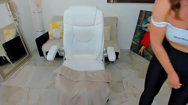 Snapshot of Darya_Baby chatting on 12-04-25, 07:33 Darya Baby online show from 12-04-25, 07:33