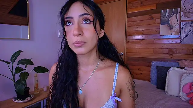 Snapshot of amber_curly chatting on 05-22-26, 07:52 amber curly online show from 05-22-26, 07:52
