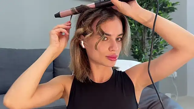 Snapshot of JodyBlow chatting on 10-03-25, 10:01 JodyBlow online show from 10-03-25, 10:01